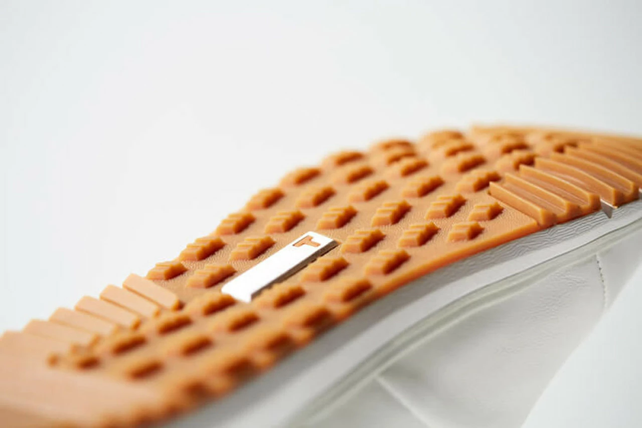 True Men's Lux Pro Golf Shoes - Image 9